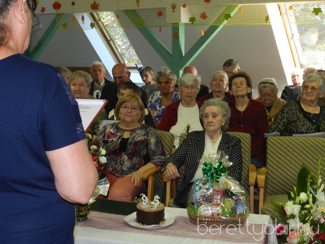 95. születésnapot ünnepeltünk 26